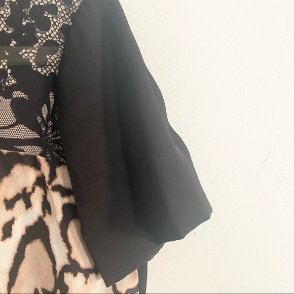 Diane Von Furstenberg 100% Silk Animal Print Short Sleeve Blouse - Picture 4 of 12